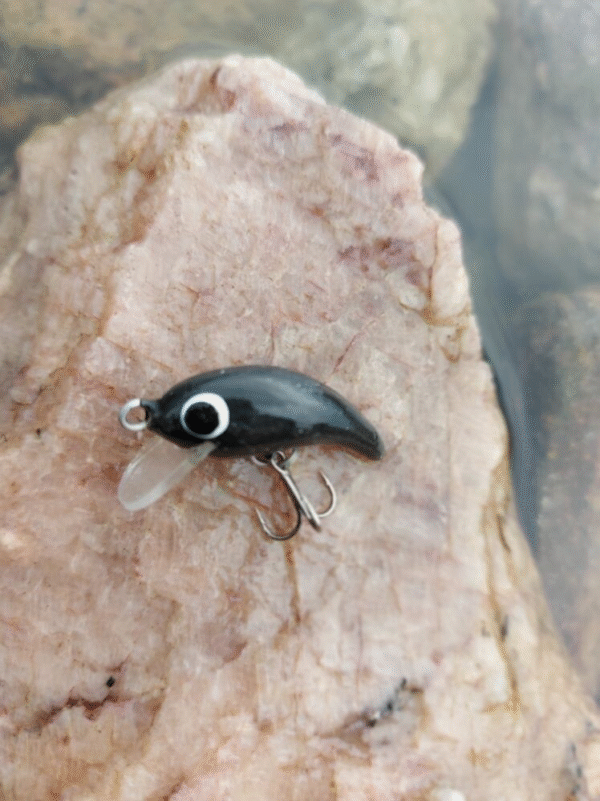Siikavaappu käsintehty 3 cm 1 g. Pienempi koukku, kaksi eri versiota - Image 5