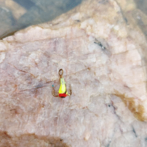 Värikoukku kolmella koukulla pituus 13 mm