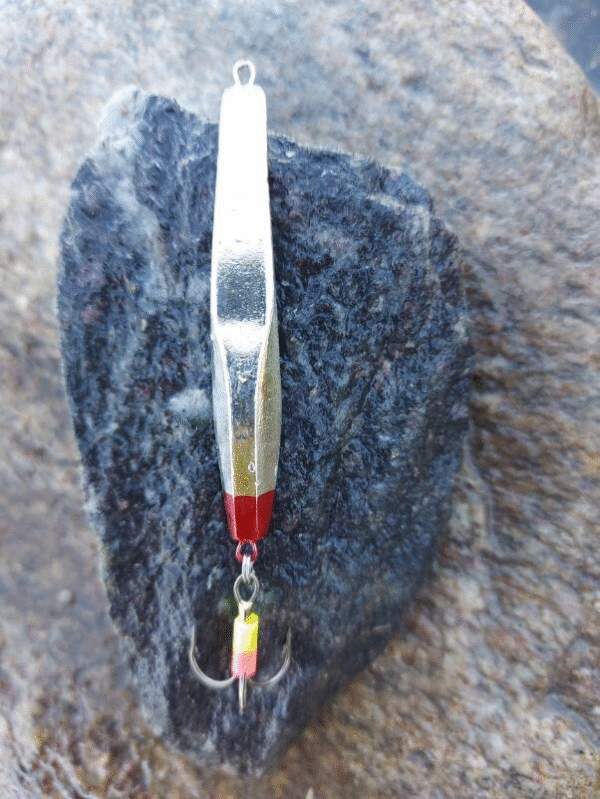 HRT pystypilkki sileä pinta 5.5 cm 11 g 3-haarakoukku - Image 3